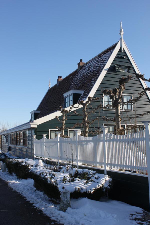 Saenliefde Wormer Buitenkant foto